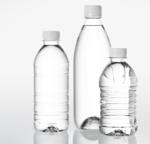 與其買瓶裝水(市售礦泉水)，不如買淨水器還比較安全和便宜